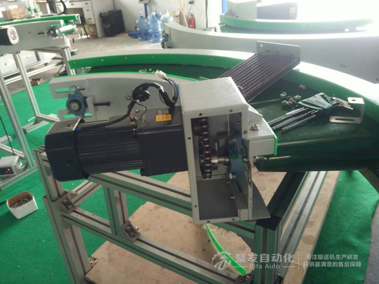 小型轉彎機
